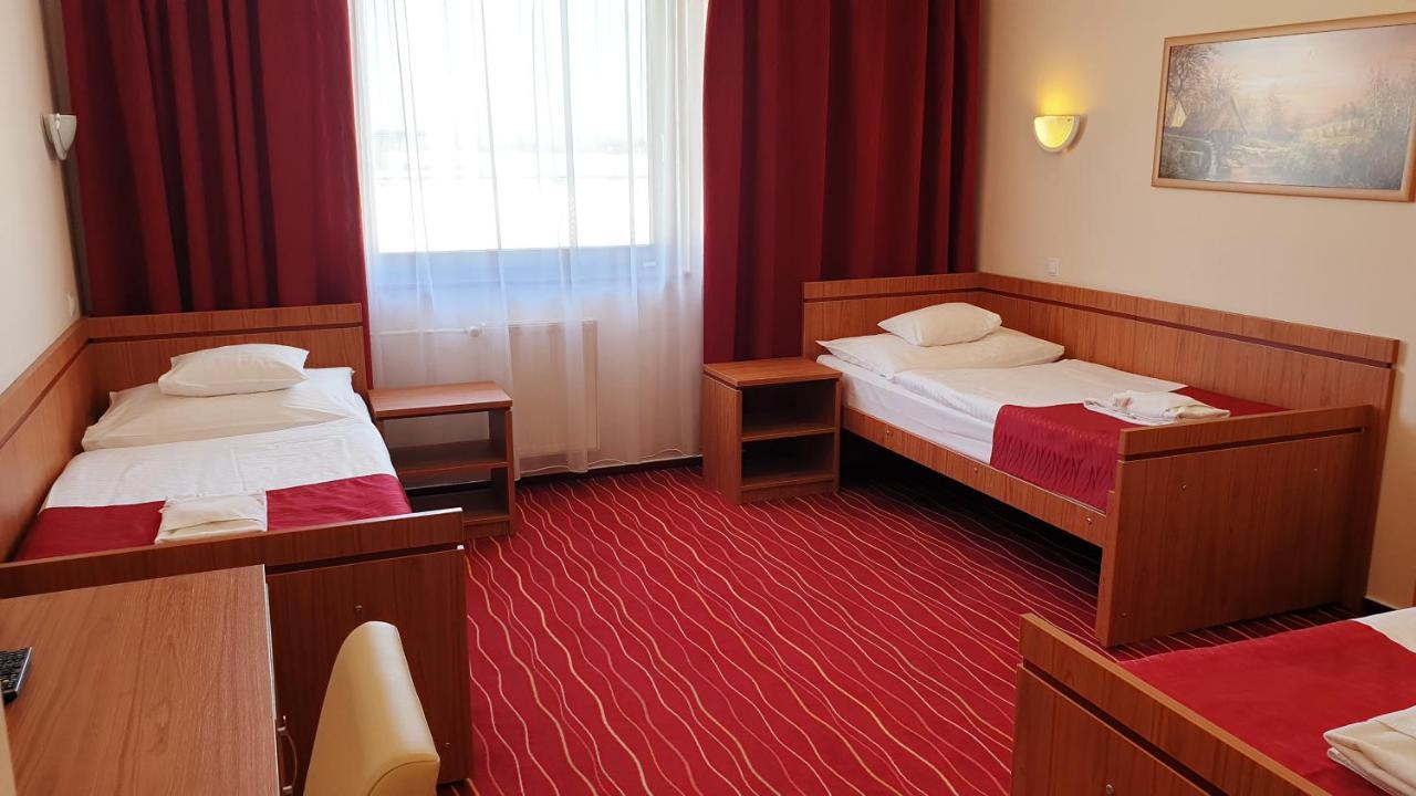 Diana Club Hotel Budapest Exterior foto