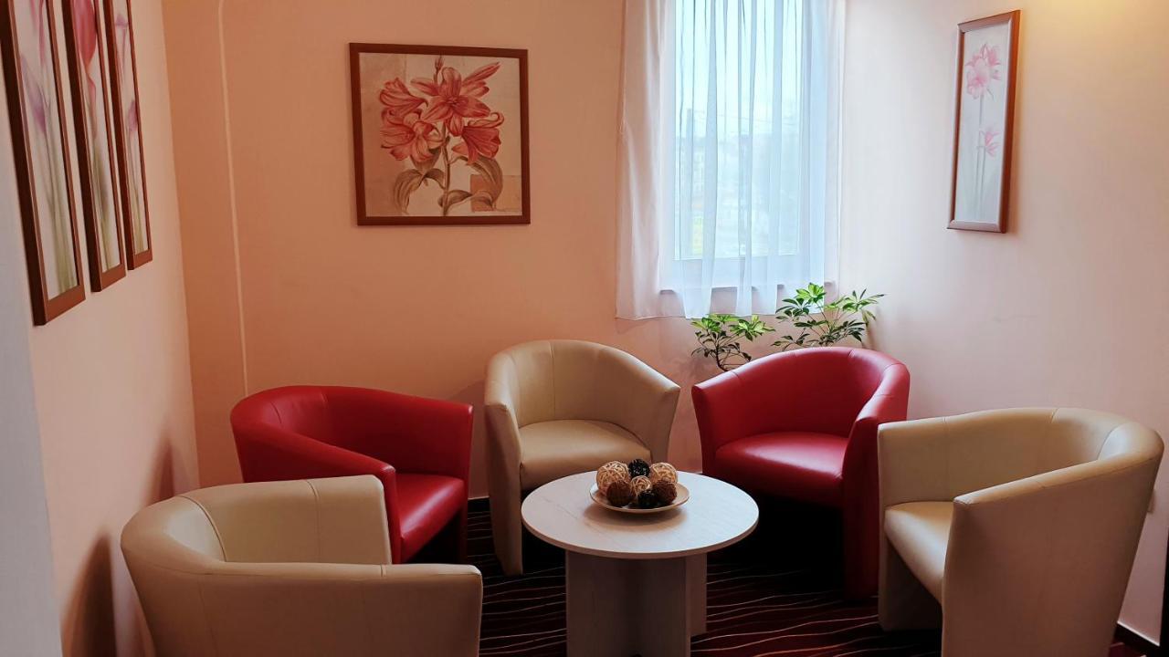 Diana Club Hotel Budapest Exterior foto